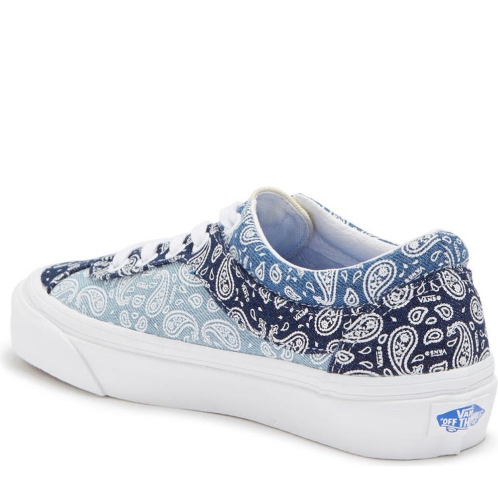 ✨SALE✨ EUC Vans Bandana print sneakers ✨SALE✨ - Picture 2 of 9